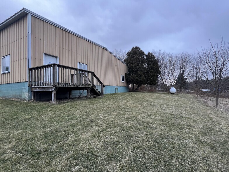 More Photos Of 4265 Main st, Hemlock Manufacturing For Sale