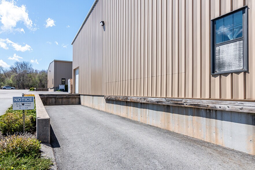 More Photos Of 376 Dry Bridge Rd, North Kingstown Warehouse For Sale