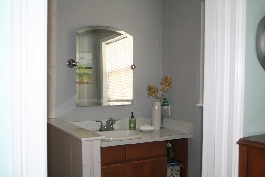 More Photos Of 10221 New Kings Rd, Jacksonville Office Residential For Sale