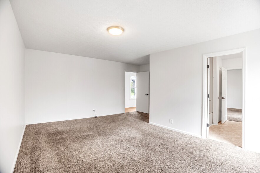 More Photos Of 151 Covington Ln, Dickson Apartments For Sale