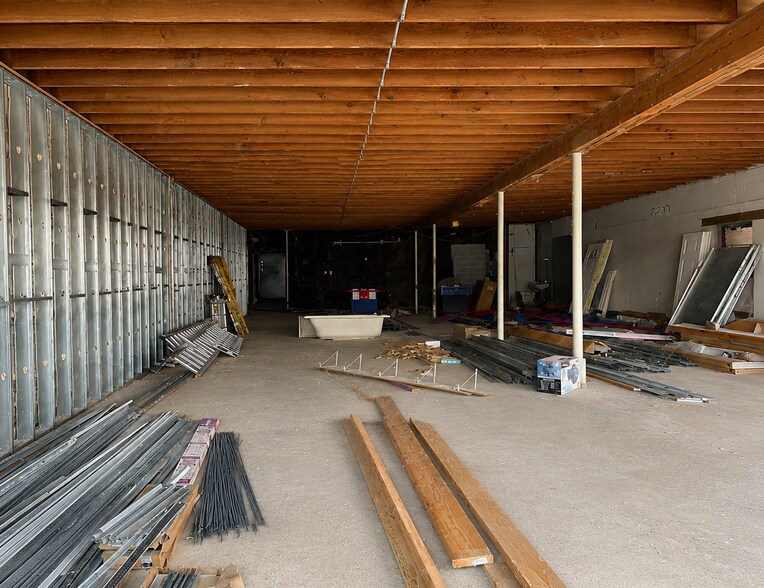 More Photos Of 711-715 N Wellwood Ave, Lindenhurst General Retail For Sale