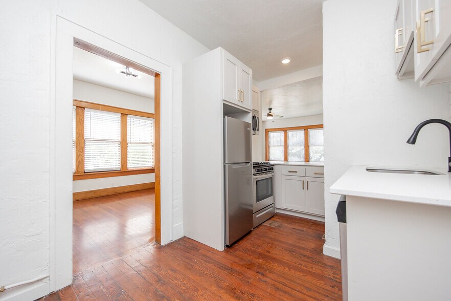 More Photos Of 130 NW 17th St, Oklahoma City Apartments For Sale