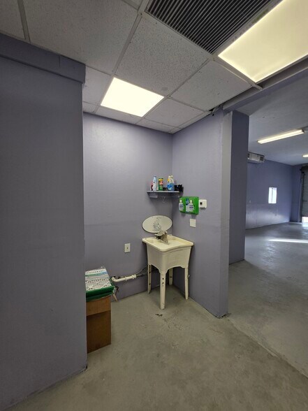 More Photos Of 30364 Quail Roost Trl, Big Pine Key Light Distribution For Lease