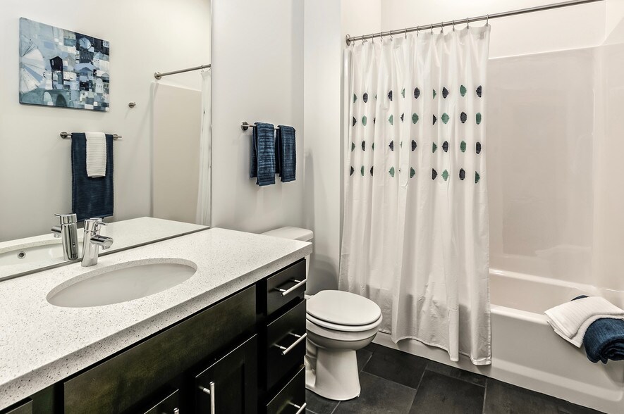 More Photos Of 1415 Cuming St NE, Omaha Apartments For Lease