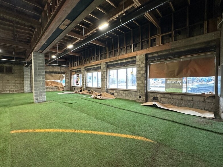 More Photos Of 2500 Sparrows Point Rd, Sparrows Point Storefront For Lease