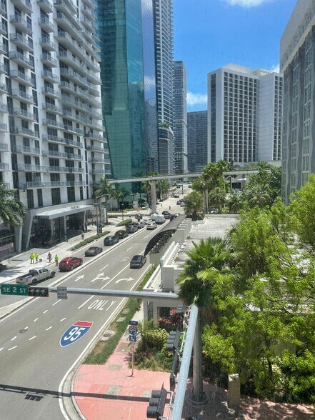 More Photos Of 150 SE 2nd Ave, Miami Coworking Space