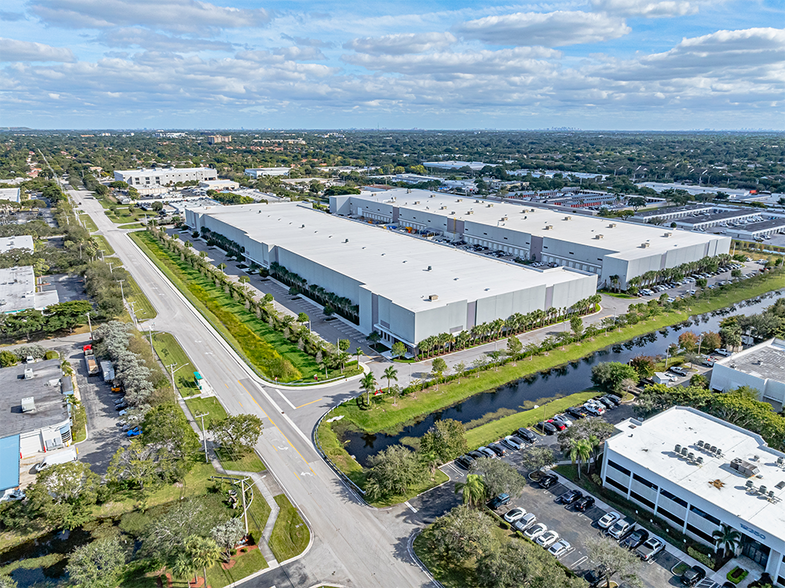 More Photos Of 12000 NW 39 St, Coral Springs Unknown For Lease