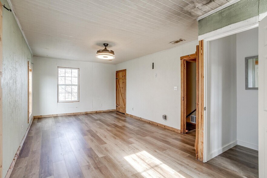 More Photos Of 2040 Erwin Rd, Poolville Land For Sale