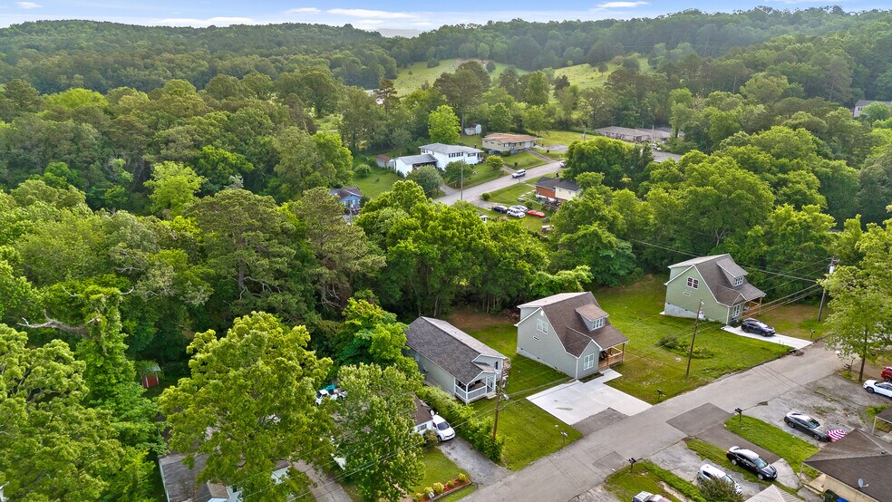 More Photos Of , Chattanooga Specialty For Sale