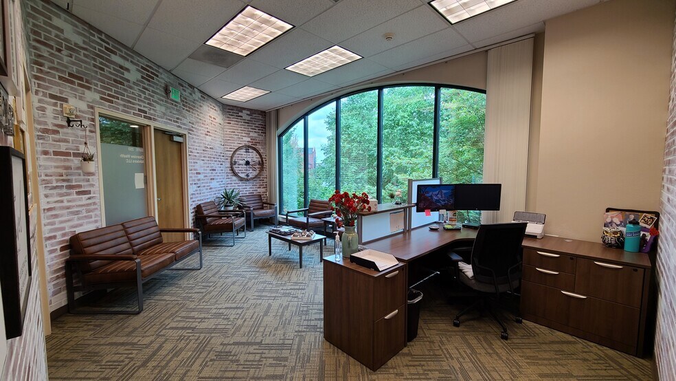 More Photos Of 650-680 Hawthorne Ave SE, Salem Unknown For Lease