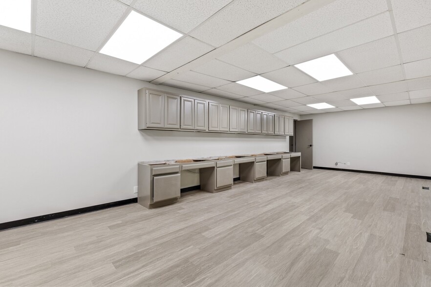 More Photos Of 1515 S Boulder Ave, Tulsa Office For Lease