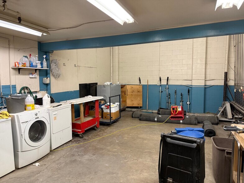 More Photos Of 323 41st Ave NE, Calgary Industrial For Sale