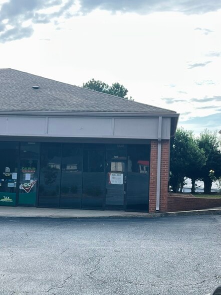 Primary Photo Of 605 Indian Trail Lilburn Rd, Lilburn Unknown For Lease