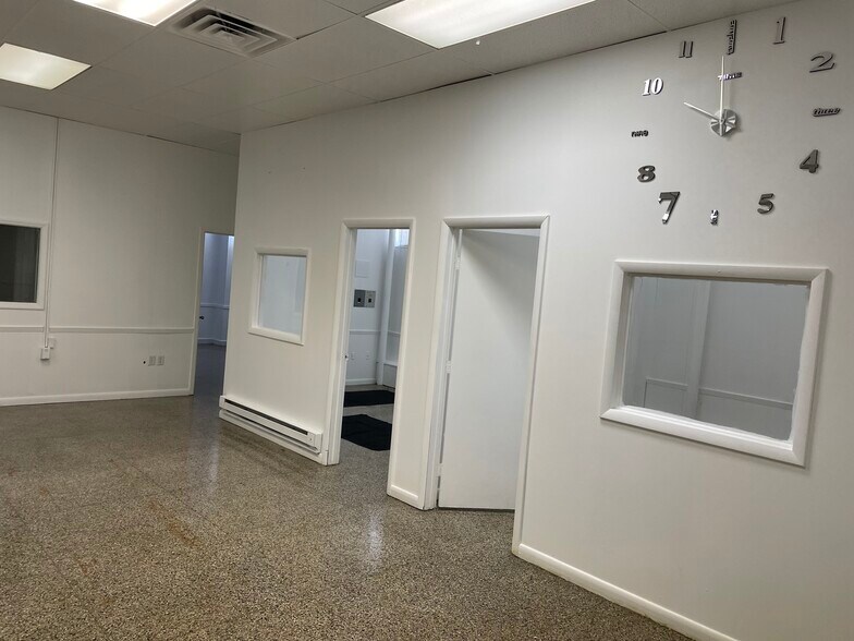 More Photos Of 163-171 W Wyoming Ave, Philadelphia Warehouse For Lease