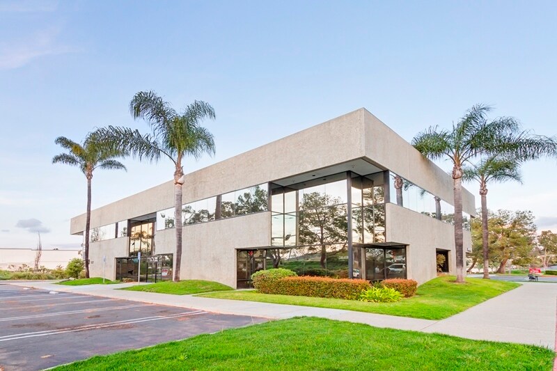 More Photos Of 1120 Sycamore Ave, Vista Light Manufacturing For Lease