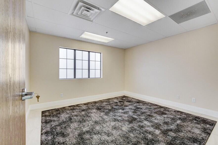 More Photos Of 3470 E Russell Rd, Las Vegas Office For Sale