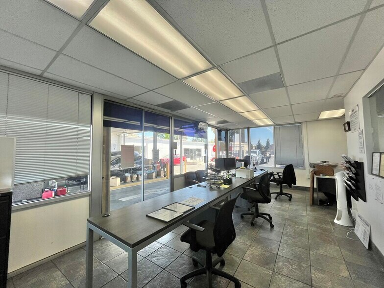 More Photos Of 2820 Fulton Ave, Sacramento Auto Dealership For Lease