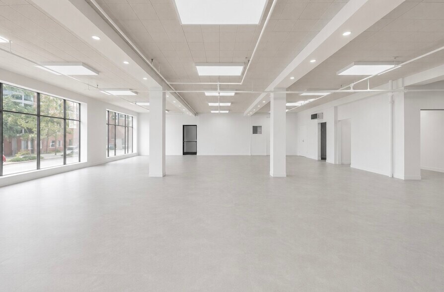 More Photos Of 10-14 Mccaul St, Toronto Office For Lease
