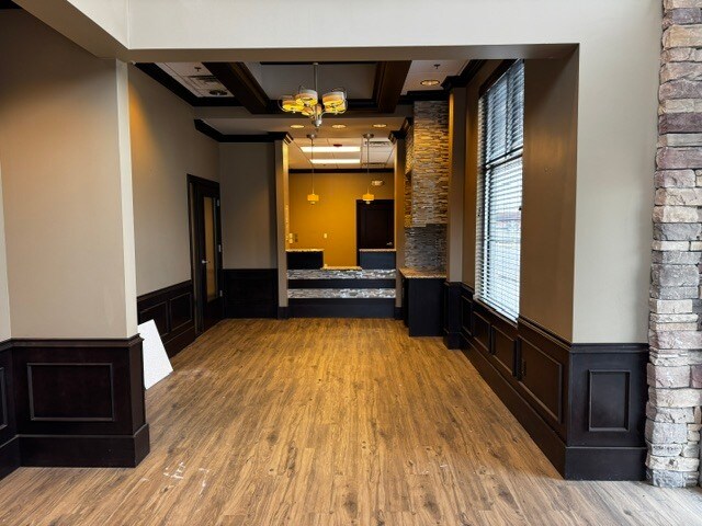 More Photos Of 508 W I 240 Service Rd, Oklahoma City Storefront For Lease