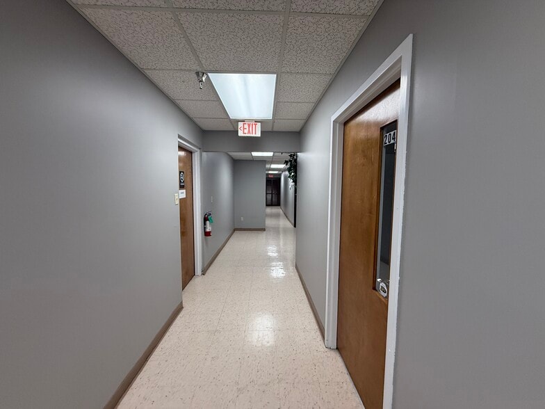 More Photos Of 44 N Potomac St, Hagerstown Office For Sale