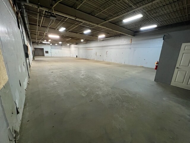 More Photos Of 810 Taylor St, Elyria Industrial For Sale