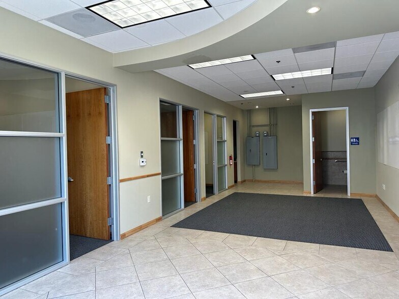 More Photos Of 9650 Research Dr, Irvine Office For Lease