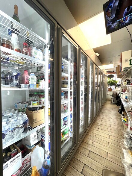 More Photos Of 604 W York St, Philadelphia Storefront Retail Residential For Sale