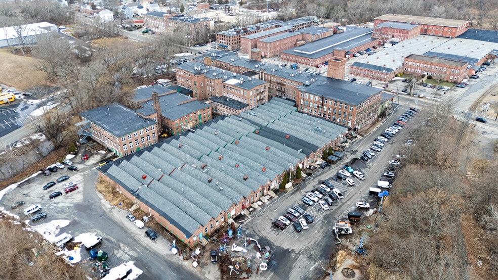 More Photos Of 560 Mineral Spring Ave, Pawtucket Warehouse For Lease