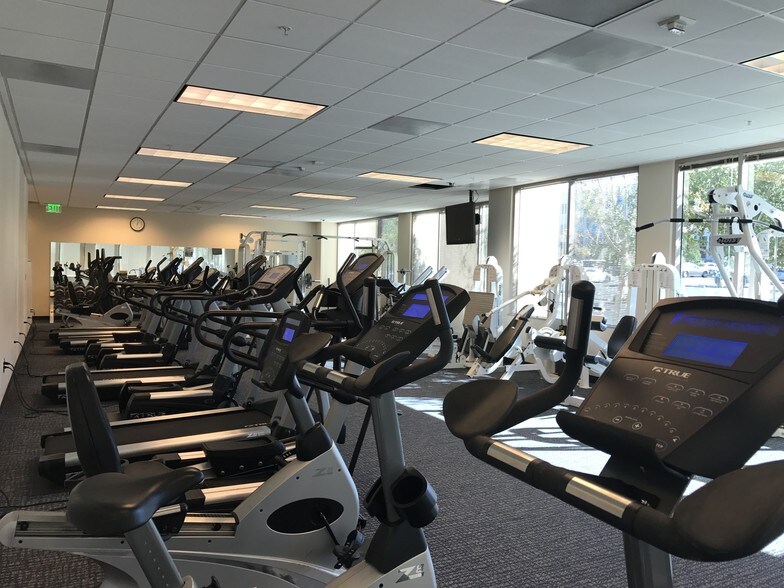 More Photos Of 30930 Russell Ranch Rd, Westlake Village Unknown For Lease