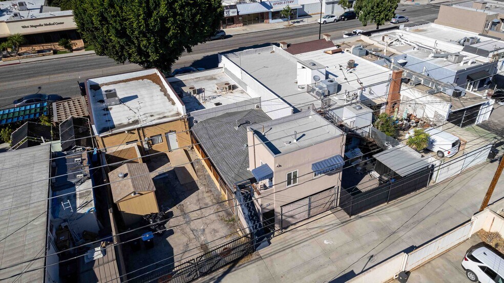 More Photos Of 2114 W Magnolia Blvd, Burbank Storefront For Sale