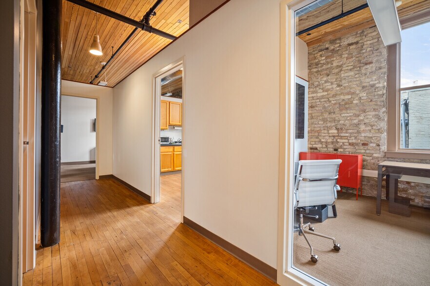 More Photos Of 211 N Franklin St, Port Washington Office For Lease