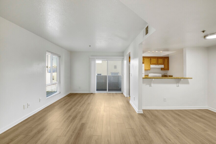 More Photos Of 511 S Carondelet St, Los Angeles Apartments For Sale