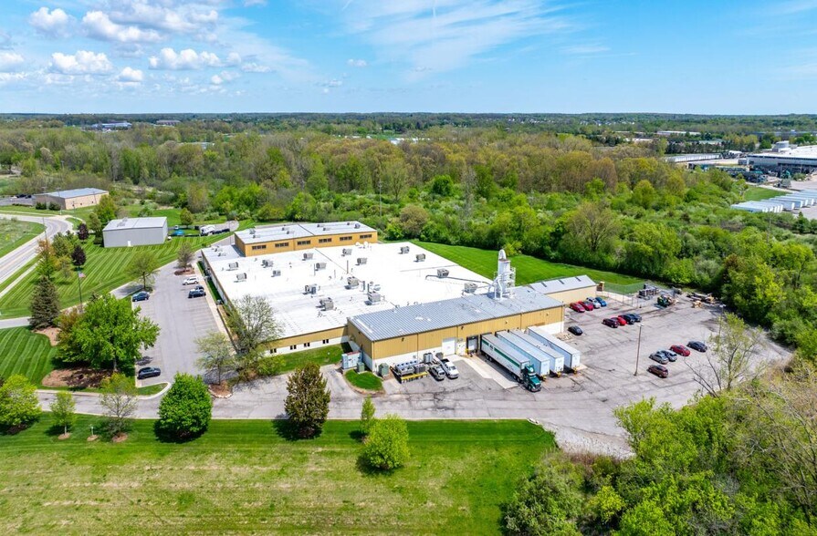 More Photos Of 960 Woodland Dr, Saline Manufacturing For Lease