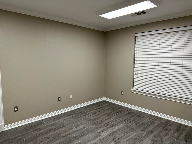 More Photos Of 7167 Colleyville Blvd, Colleyville Medical For Sale