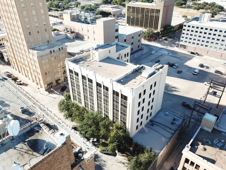 More Photos Of 301 Cypress St, Abilene Office For Sale