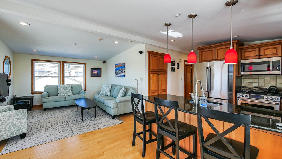 More Photos Of 236 S Bayview Dr, Strathmere Restaurant For Sale