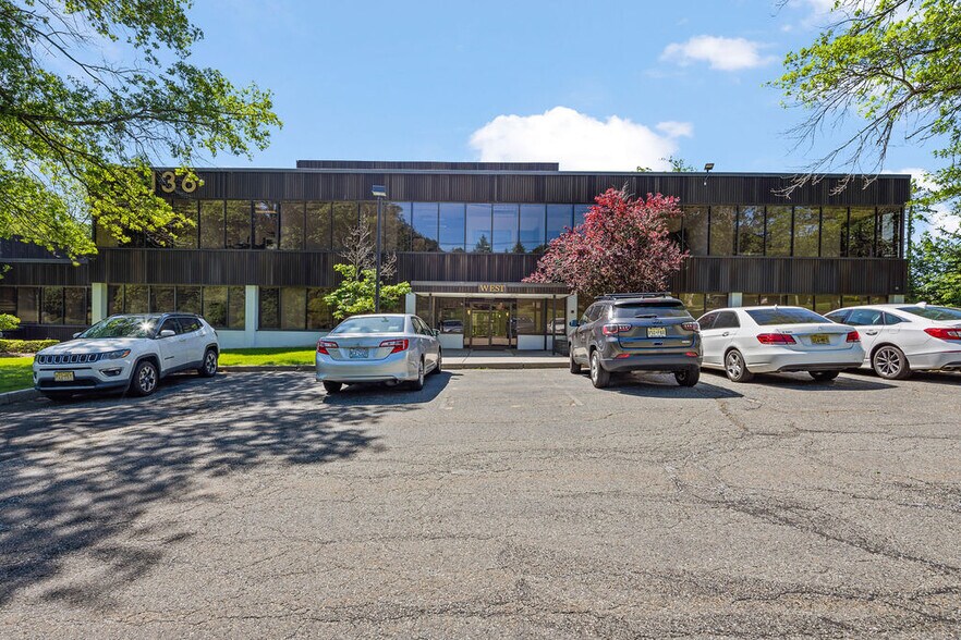 More Photos Of 136 Summit Ave, Montvale Office For Lease