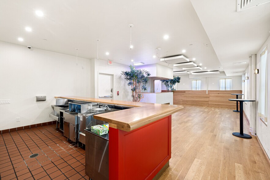 More Photos Of 1647 N 2nd St, Philadelphia Restaurant For Sale
