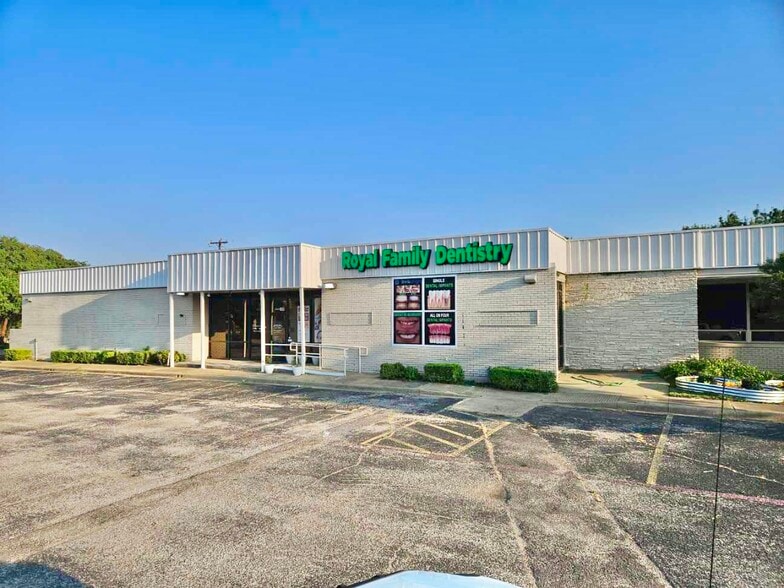 Primary Photo Of 525 W Pleasant Run Rd, Lancaster Medical For Sale