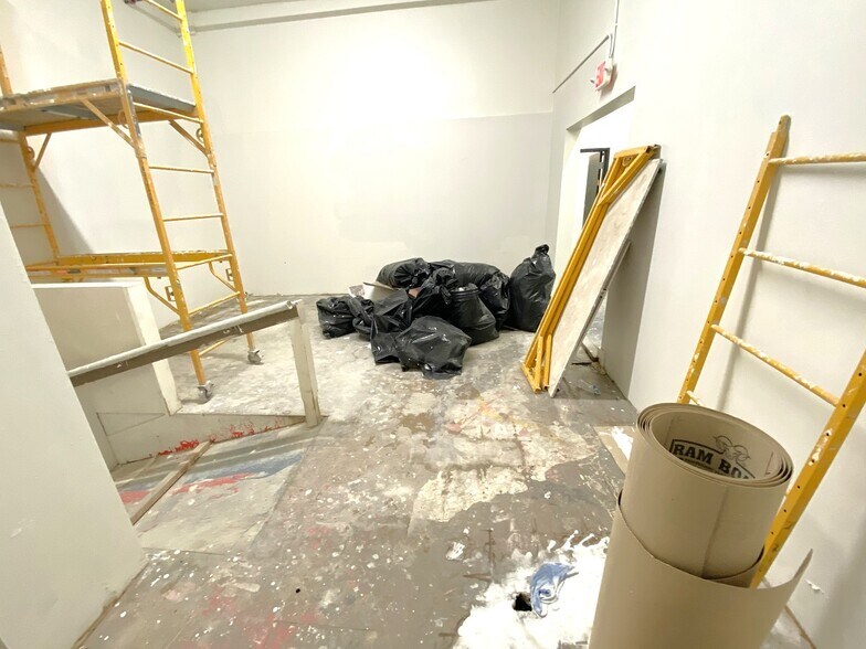 More Photos Of 116-120 E 5th St, Los Angeles Apartments For Lease