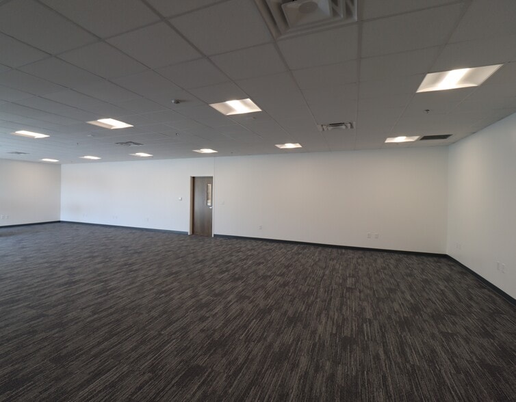 More Photos Of 12375 William A. Gwaltney, Windsor Warehouse For Lease