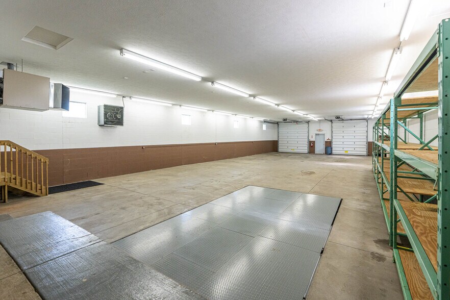 More Photos Of 772 Broad St, Wadsworth Industrial For Sale