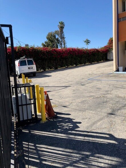 More Photos Of 1227 W Temple St, Los Angeles Loft Creative Space For Lease