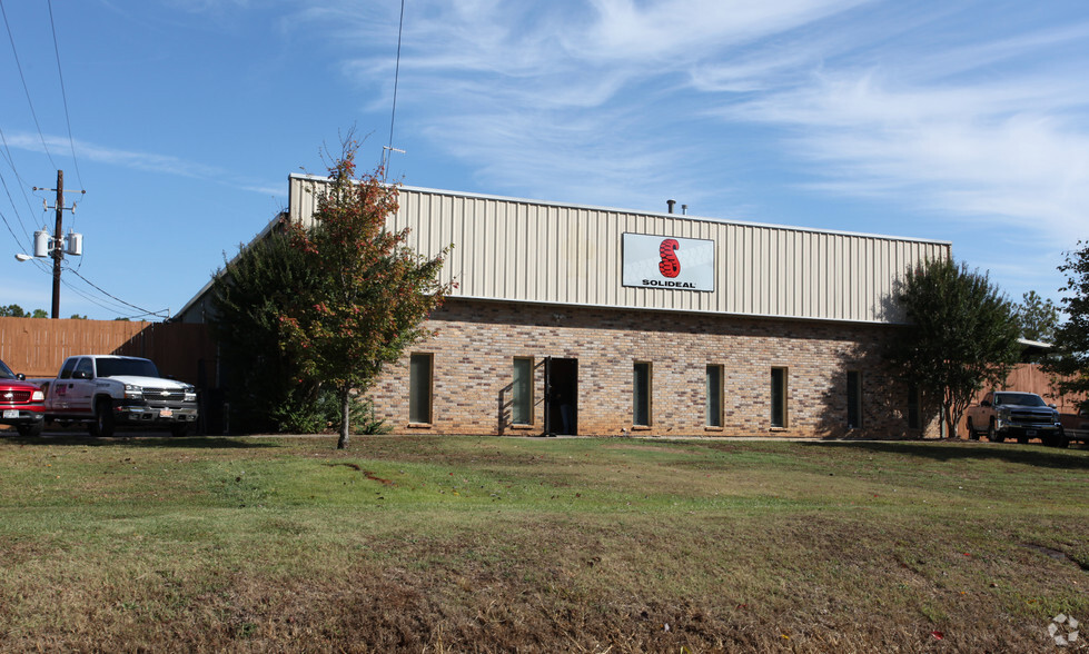 Primary Photo Of 1880 Joy Lake Rd, Morrow Auto Repair For Lease