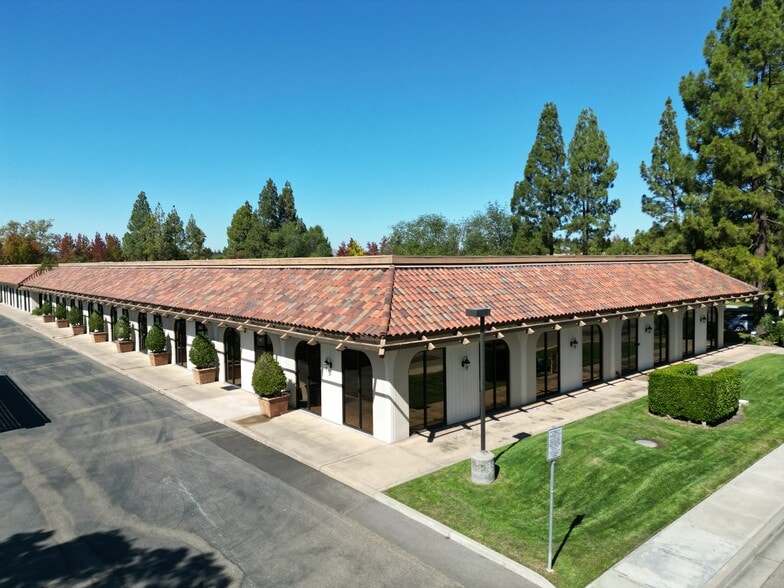 More Photos Of 1020 Serpentine Ln, Pleasanton Medical For Lease