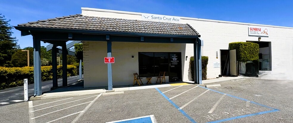 More Photos Of 1658 Soquel Dr, Santa Cruz Unknown For Lease