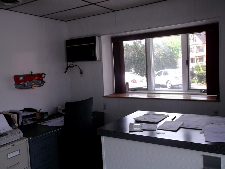More Photos Of 708 Main St, Poughkeepsie Freestanding For Sale