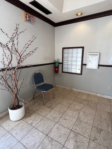 More Photos Of 4401-4405 NW 4th St, Oklahoma City Medical For Lease