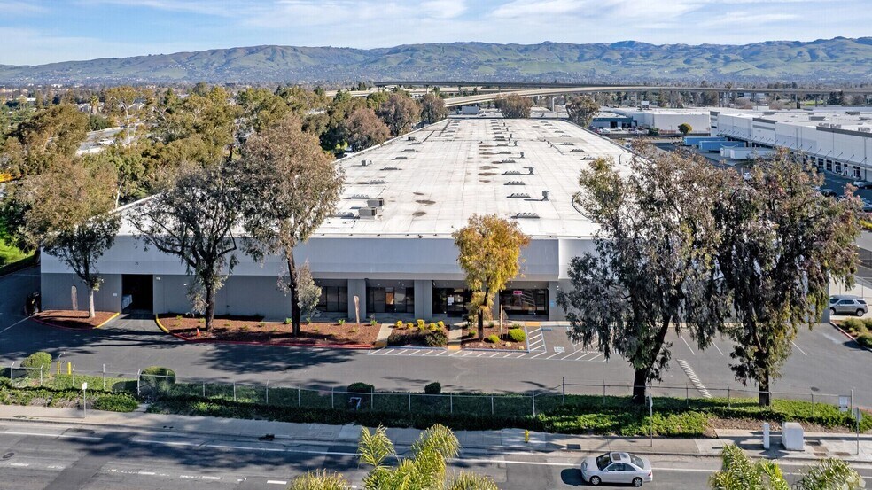 More Photos Of 930-950 McLaughlin Ave, San Jose Warehouse For Lease