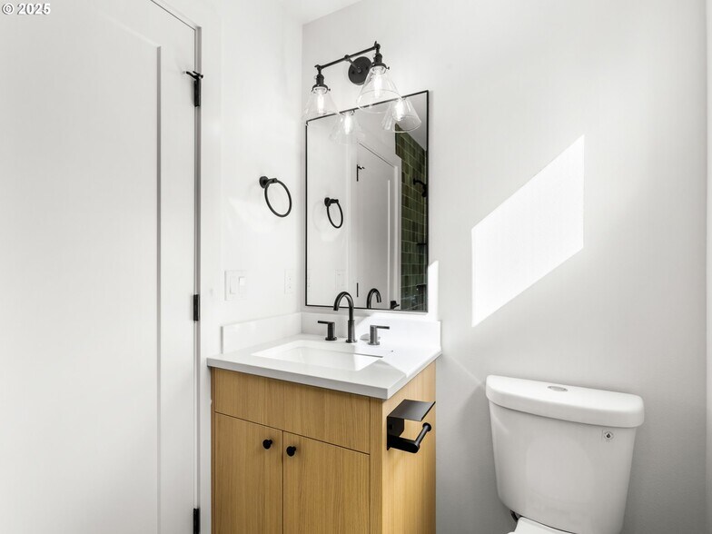 More Photos Of 1911 Broadway St, Vancouver Apartments For Sale